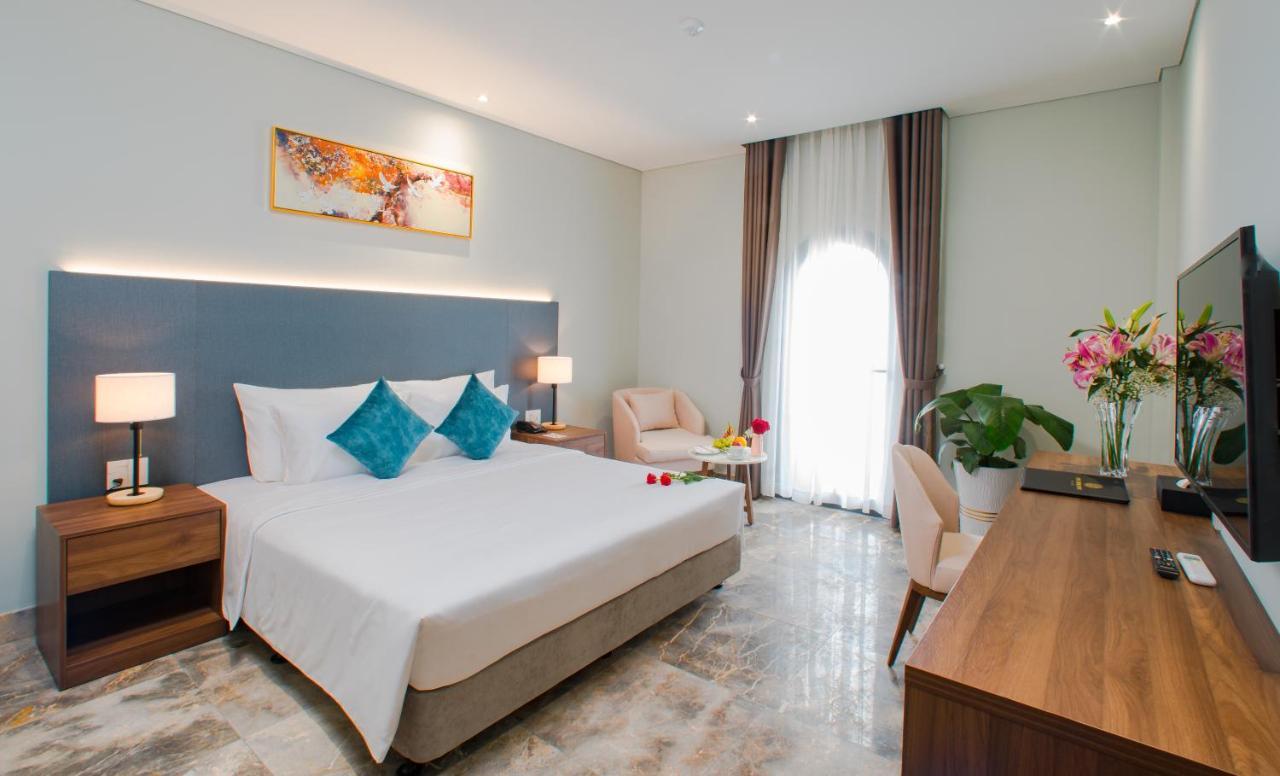 Phu Thang Grand Hotel Duc Hoa Exterior foto