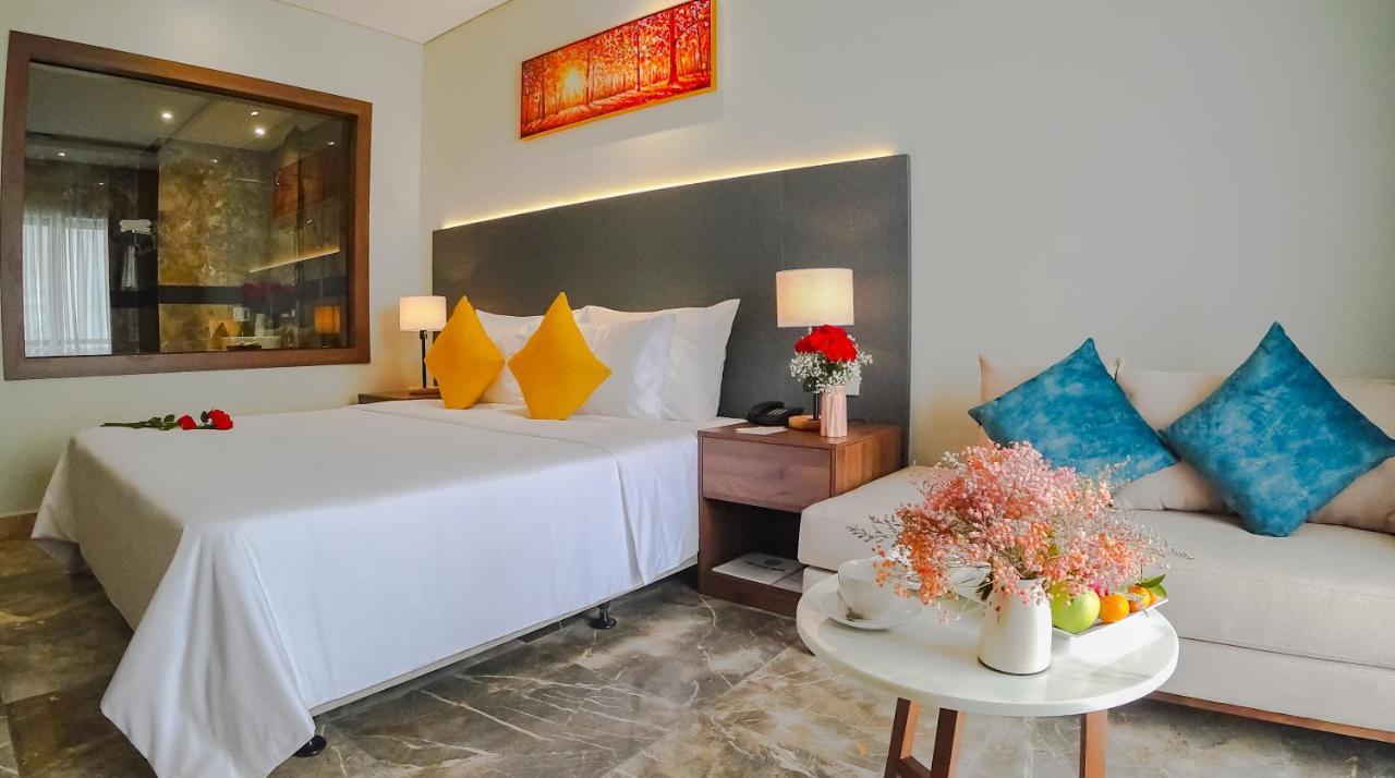 Phu Thang Grand Hotel Duc Hoa Exterior foto